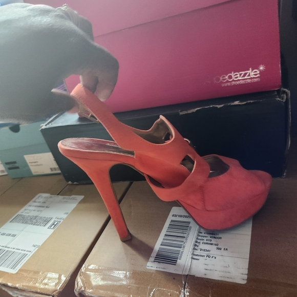 Heels - Picture 4 of 16